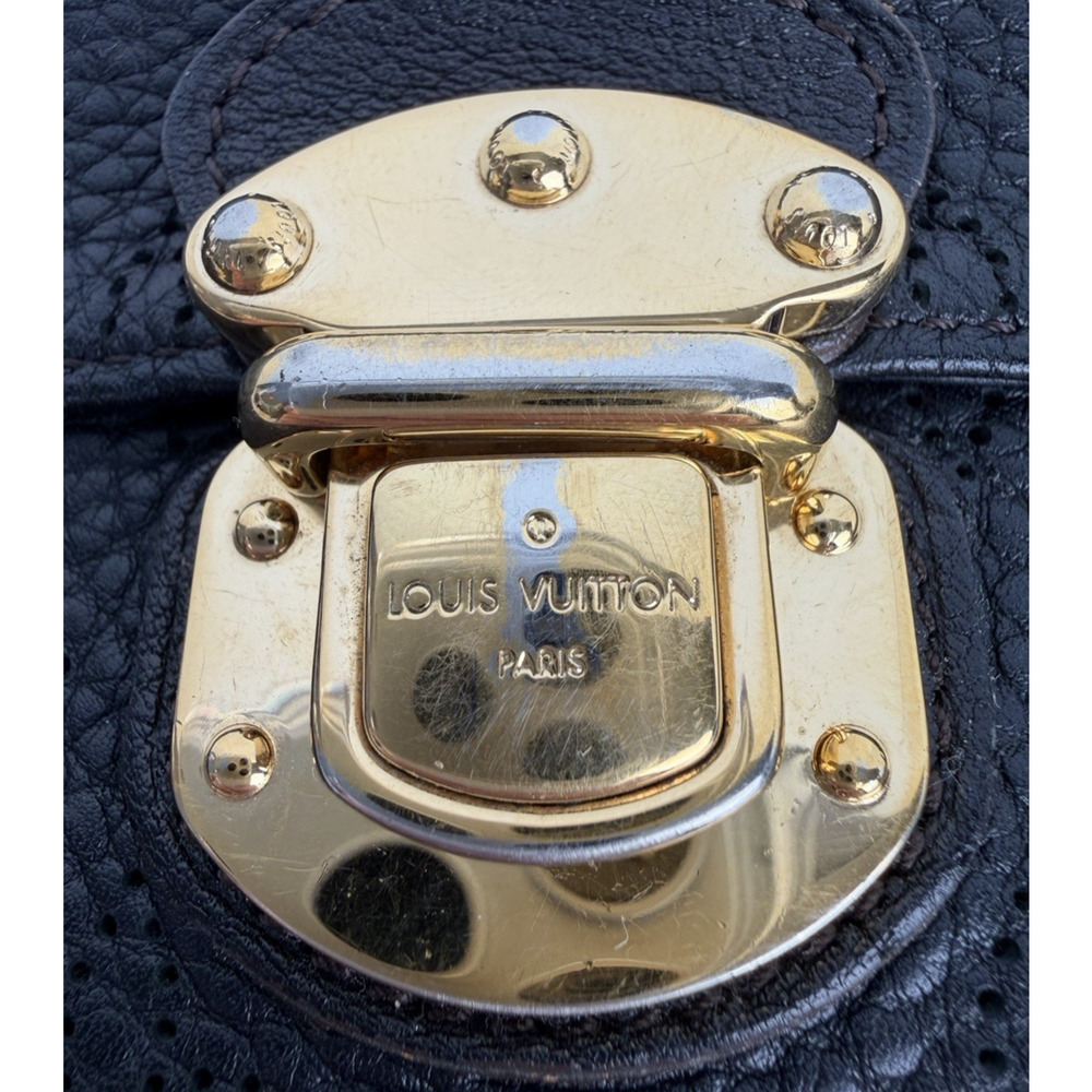 Louis Vuitton Mahina Amelia Wallet Textured Leather & Gold-tone PushLock K1 - Picture 10 of 16